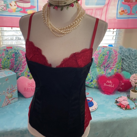 Frederick's of Hollywood Other - Frederick’s of Hollywood black bustier & red bra
